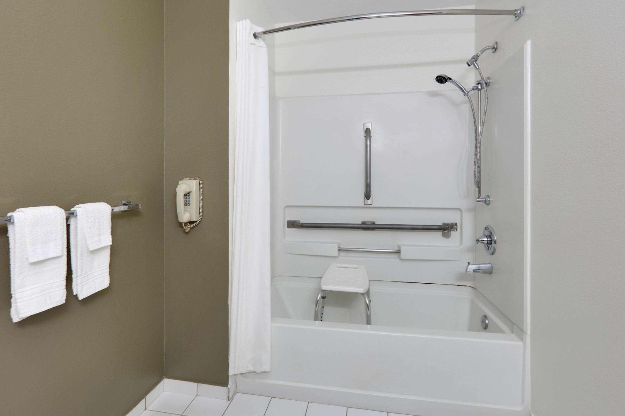 Super 8 By Wyndham Roswell Motel Екстериор снимка
